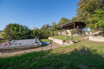 Prodej domu 235 m², Velké Žernoseky