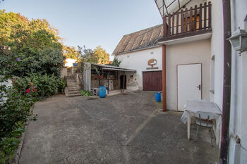 Prodej domu 235 m², Velké Žernoseky