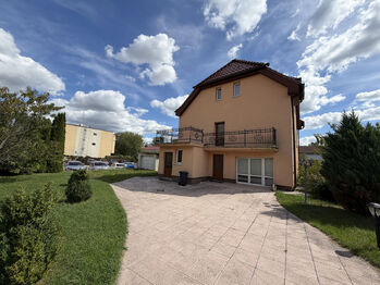 Pronájem domu 182 m², Pelhřimov