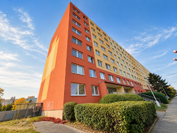 Prodej bytu 3+1 v osobním vlastnictví 70 m², Praha 10 - Horní Měcholupy