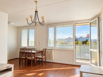 Prodej bytu 3+1 v osobním vlastnictví 70 m², Praha 10 - Horní Měcholupy