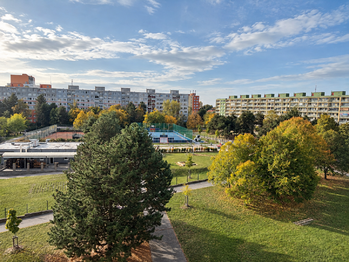 Prodej bytu 3+1 v osobním vlastnictví 70 m², Praha 10 - Horní Měcholupy