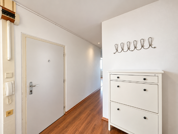 Prodej bytu 3+1 v osobním vlastnictví 70 m², Praha 10 - Horní Měcholupy