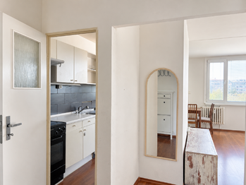 Prodej bytu 3+1 v osobním vlastnictví 70 m², Praha 10 - Horní Měcholupy