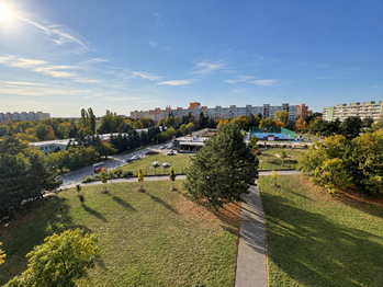 Prodej bytu 3+1 v osobním vlastnictví 70 m², Praha 10 - Horní Měcholupy