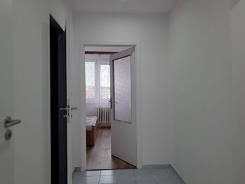 Pronájem bytu 3+1 v družstevním vlastnictví 72 m², Praha 4 - Modřany