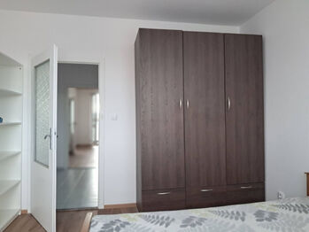 Pronájem bytu 3+1 v družstevním vlastnictví 72 m², Praha 4 - Modřany