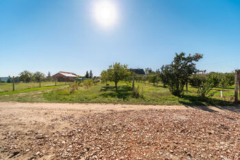 Prodej pozemku 892 m², Hrádek