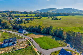 Prodej pozemku 993 m², Dlouhý Most