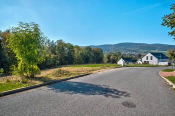 Prodej pozemku 993 m², Dlouhý Most