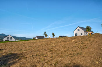 Prodej pozemku 993 m², Dlouhý Most