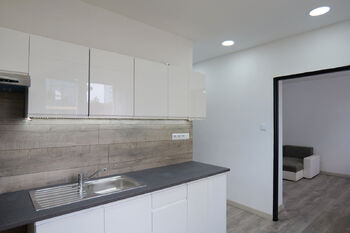Prodej bytu 3+1 v osobním vlastnictví 57 m², Zběšičky