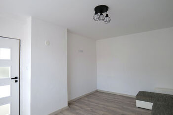 Prodej bytu 3+1 v osobním vlastnictví 57 m², Zběšičky