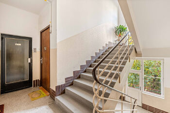 Prodej bytu 2+1 v osobním vlastnictví 91 m², Praha 10 - Vinohrady
