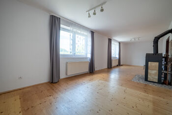 Prodej domu 200 m², Křtiny