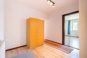 Prodej domu 200 m², Křtiny