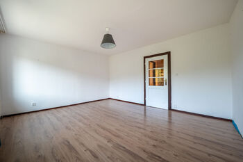 Prodej domu 200 m², Křtiny