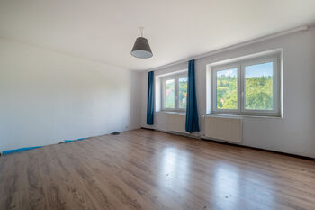 Prodej domu 200 m², Křtiny