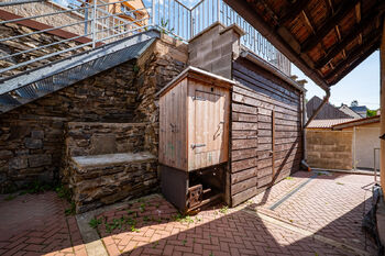 Prodej domu 200 m², Křtiny