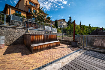 Prodej domu 200 m², Křtiny
