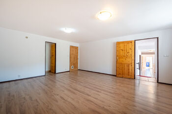 Prodej domu 200 m², Křtiny