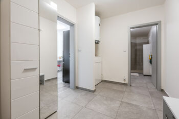 Prodej bytu 2+kk v osobním vlastnictví 45 m², Hostivice