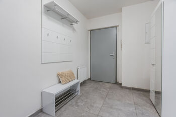 Prodej bytu 2+kk v osobním vlastnictví 45 m², Hostivice
