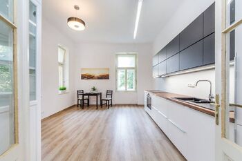 Pronájem bytu 2+kk v osobním vlastnictví 50 m², Praha 10 - Vinohrady