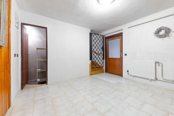 1NP Chodba - Prodej domu 298 m², Brno