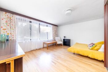 1NP Ložnice - Prodej domu 298 m², Brno