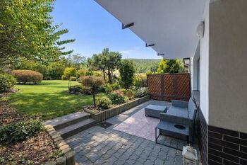 1NP Terasa z kuchyně - Prodej domu 298 m², Brno