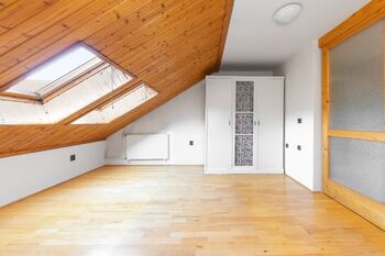 4NP Pokoj 2 - Prodej domu 298 m², Brno