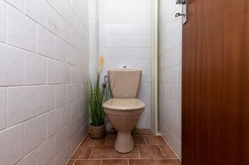4NP Záchod - Prodej domu 298 m², Brno