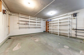 Garáž - Prodej domu 298 m², Brno