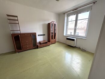 pokoj - Pronájem bytu 2+1 v osobním vlastnictví 57 m², Plzeň