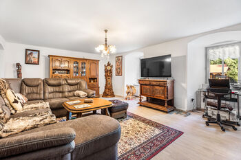 Prodej domu 380 m², Dubá