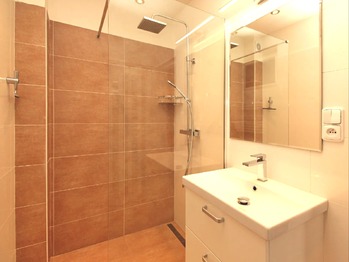 Pronájem bytu 1+1 v družstevním vlastnictví 40 m², Praha 8 - Libeň