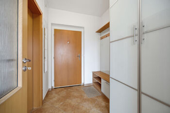 Pronájem bytu 1+kk v osobním vlastnictví 45 m², Praha 10 - Záběhlice