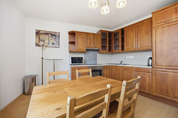 Pronájem bytu 1+kk v osobním vlastnictví 45 m², Praha 10 - Záběhlice
