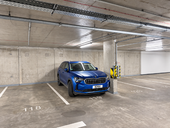 Garážové stání - Prodej bytu 2+kk v osobním vlastnictví 55 m², Praha 4 - Modřany