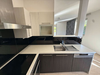 Kuchyně - Prodej domu 160 m², Třemošná