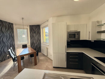 Kuchyně - Prodej domu 160 m², Třemošná