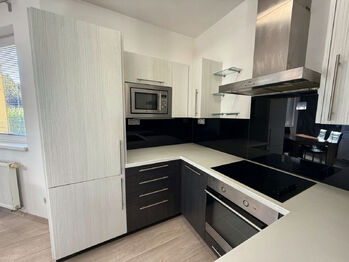 Kuchyně - Prodej domu 160 m², Třemošná