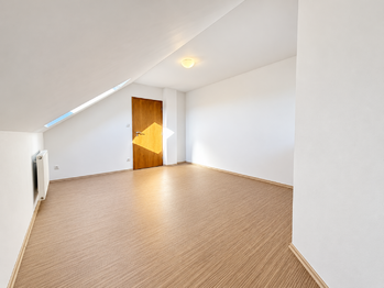 Dětský pokoj - Prodej domu 160 m², Třemošná