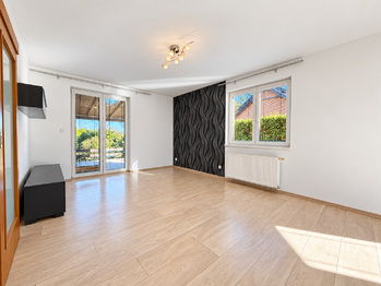 Obývací pokoj - Prodej domu 160 m², Třemošná