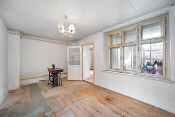 Prodej domu 88 m², Neslovice