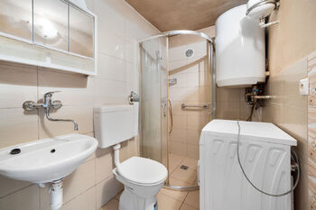 Prodej domu 88 m², Neslovice