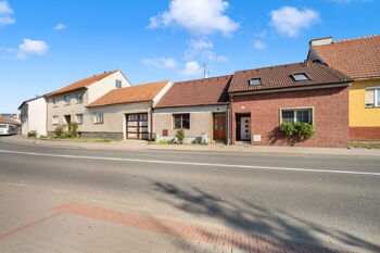 Prodej domu 88 m², Neslovice