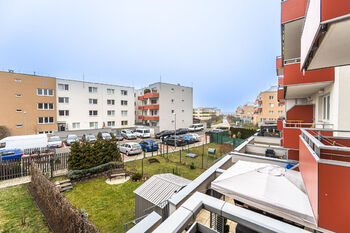 Pronájem bytu 1+kk v osobním vlastnictví 33 m², Praha 9 - Kyje