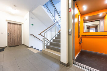 Pronájem bytu 1+kk v osobním vlastnictví 33 m², Praha 9 - Kyje